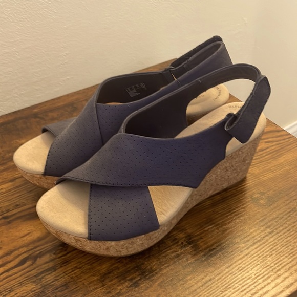 Clarks Annadel Navy Suede Wedge Sandal (New, 7.5) - Picture 1 of 4